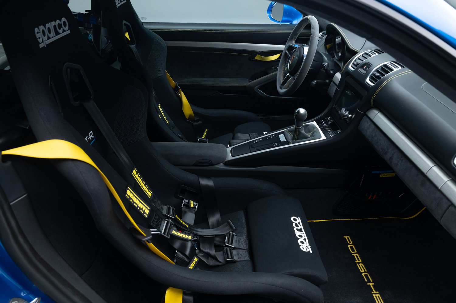 2016 Porsche Cayman GT4