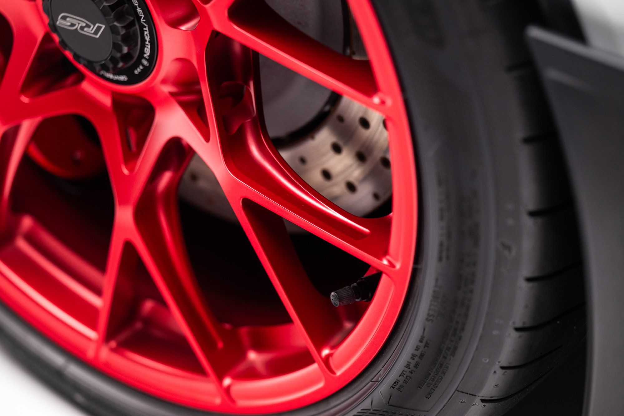 406-Mile 2023 Porsche 911 GT3 RS Sells for $367,786 on Bring a Trailer