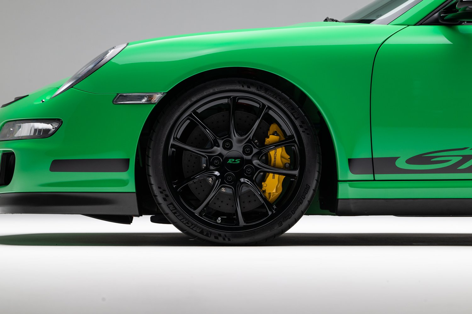 Time Capsule Porsche GT3 RS Achieves Record $498,000 Sale