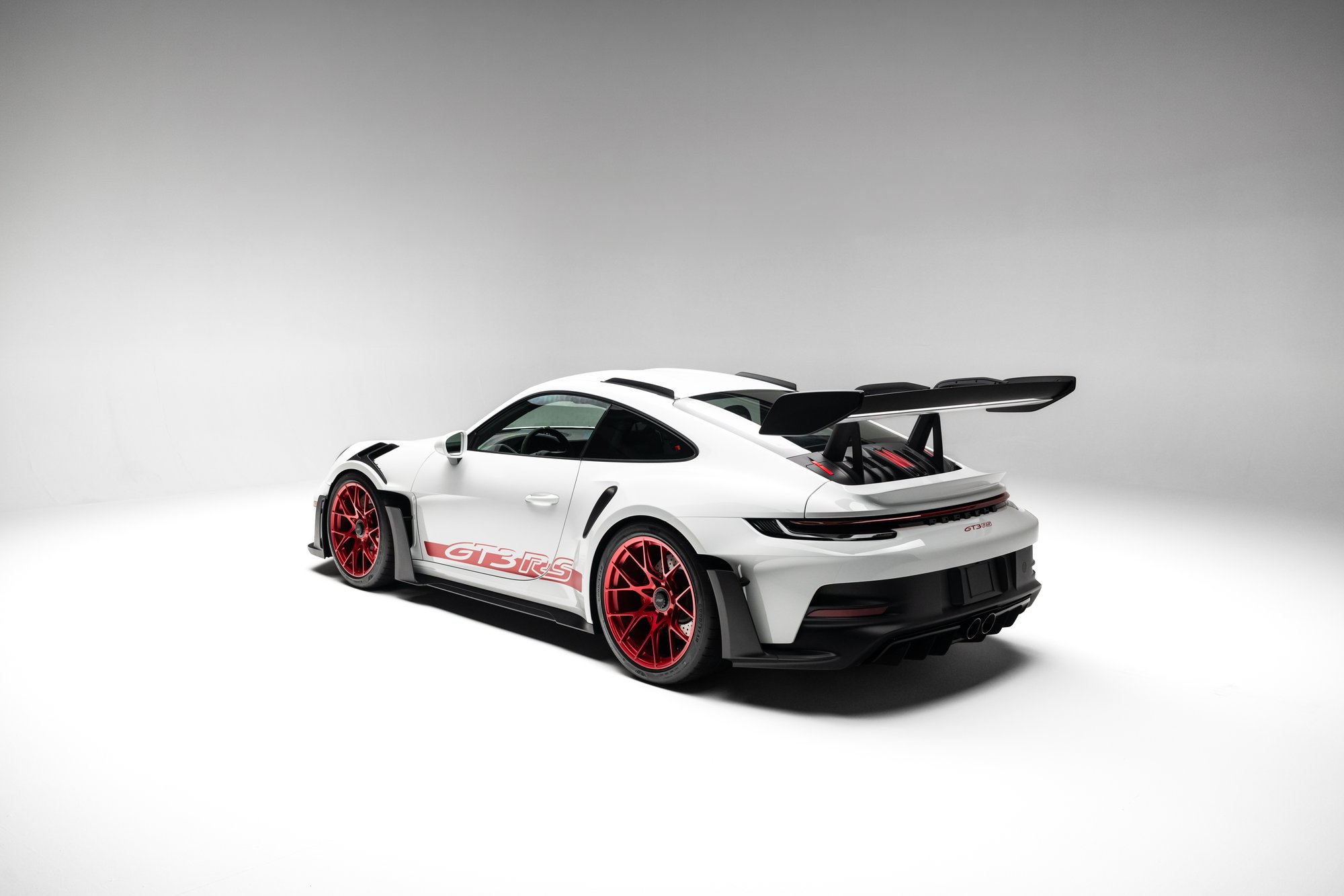 406-Mile 2023 Porsche 911 GT3 RS Sells for $367,786 on Bring a Trailer