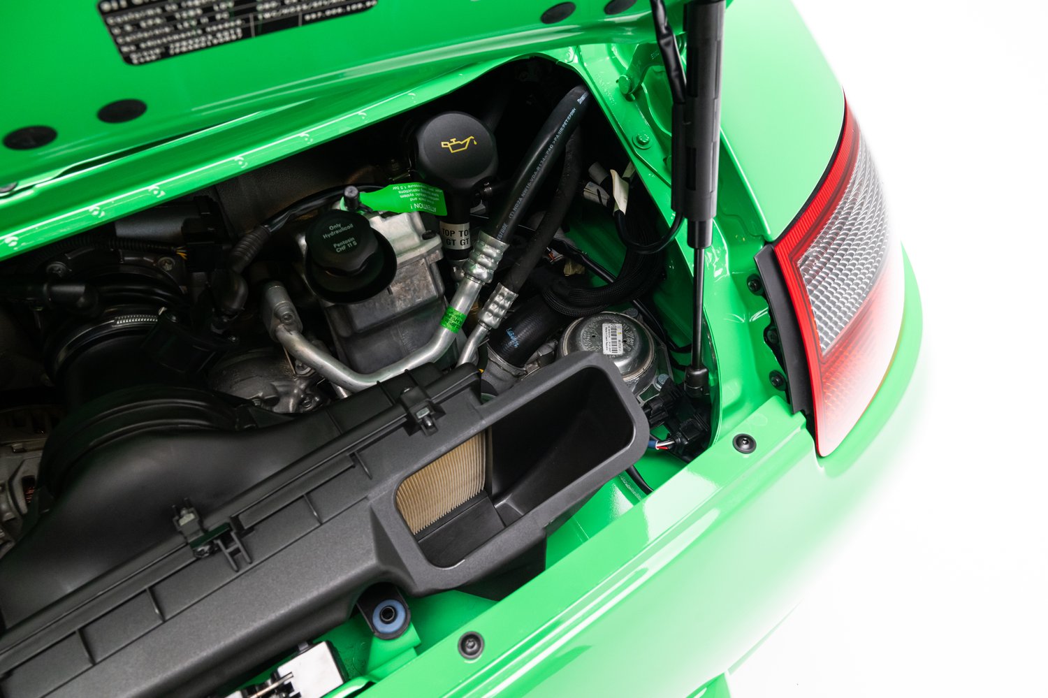 Time Capsule Porsche GT3 RS Achieves Record $498,000 Sale