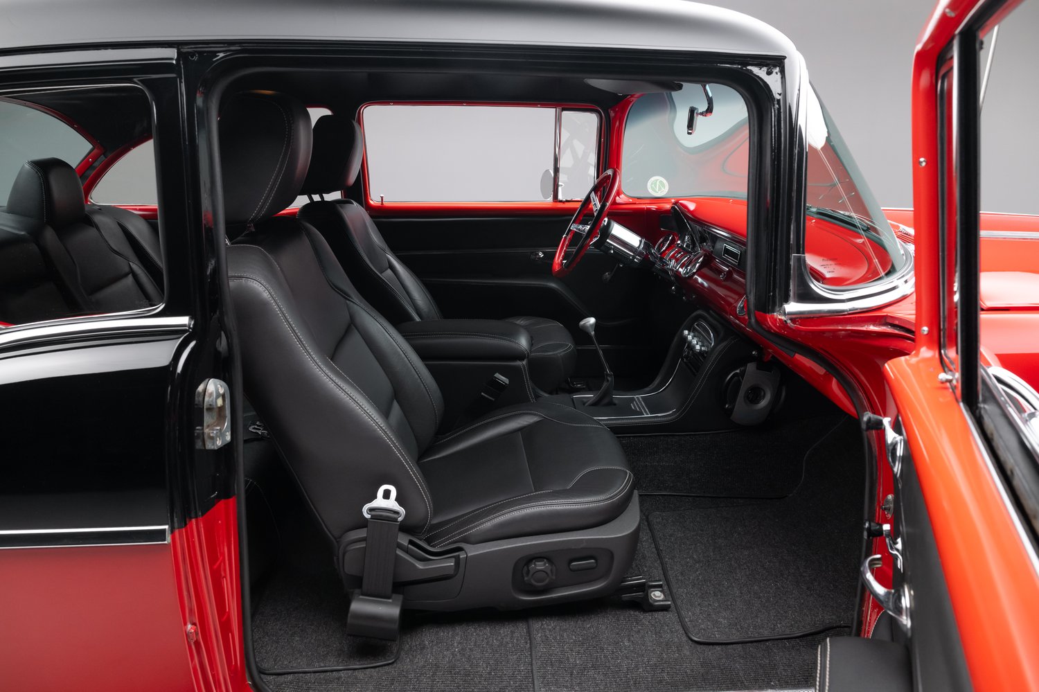 Restomod 1955 Pontiac Chieftain Sells for $35,550 on Bring a Trailer