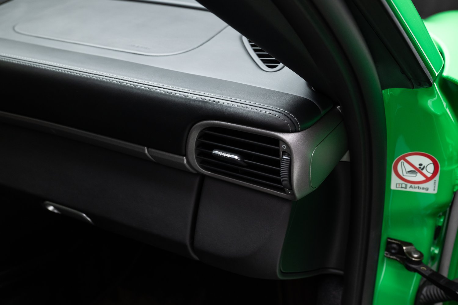 Time Capsule Porsche GT3 RS Achieves Record $498,000 Sale