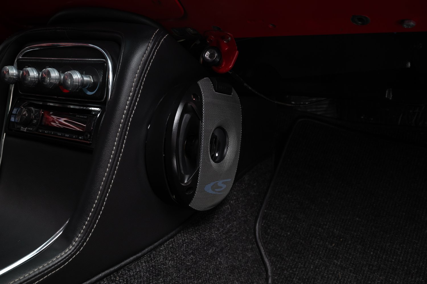 Restomod 1955 Pontiac Chieftain Sells for $35,550 on Bring a Trailer