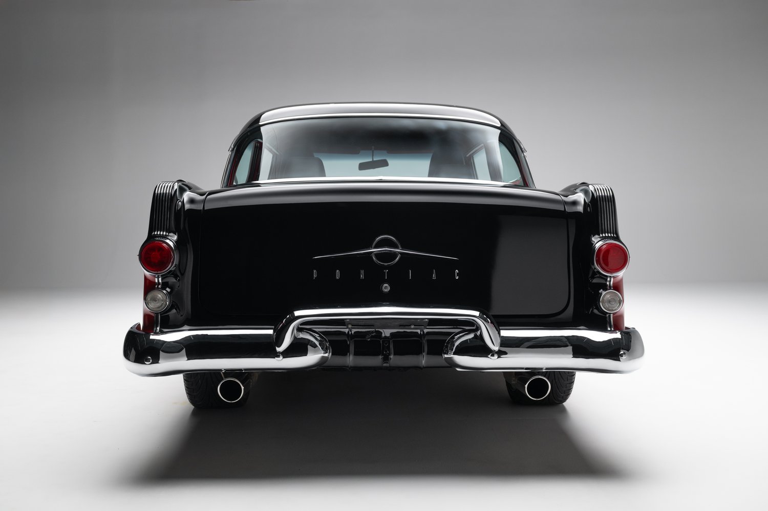 Restomod 1955 Pontiac Chieftain Sells for $35,550 on Bring a Trailer