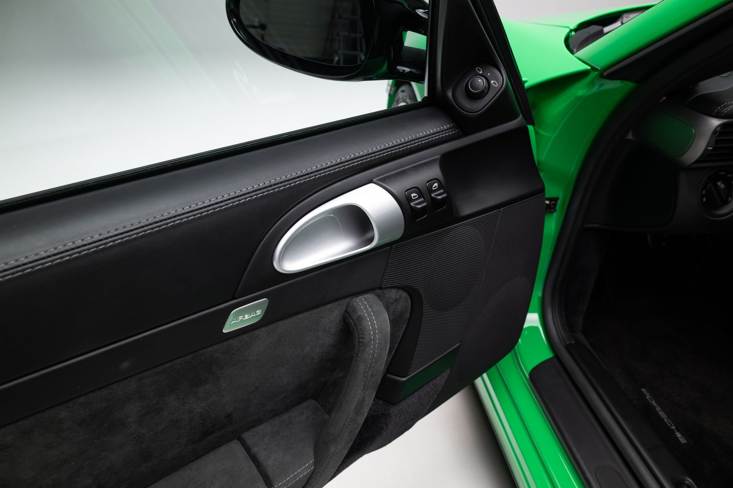 Time Capsule Porsche GT3 RS Achieves Record $498,000 Sale