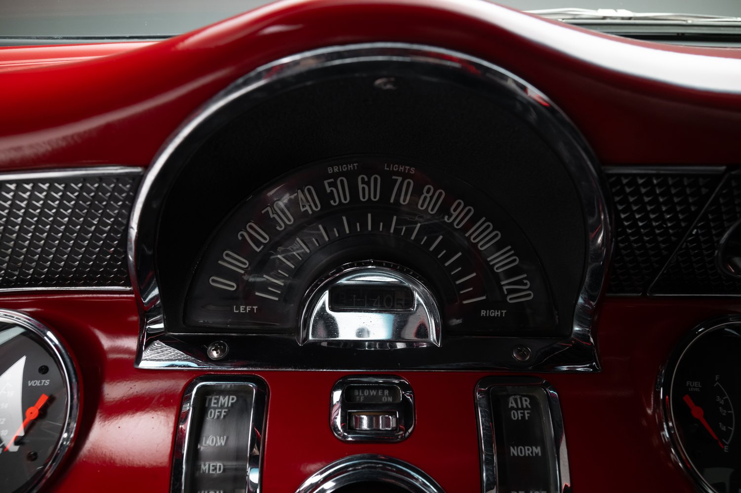 Restomod 1955 Pontiac Chieftain Sells for $35,550 on Bring a Trailer