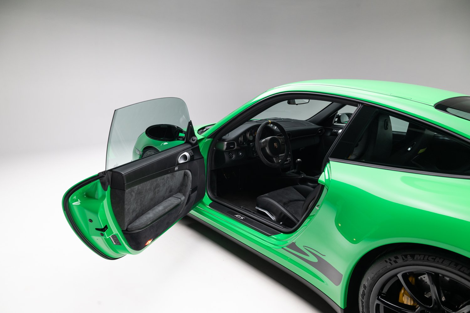 Time Capsule Porsche GT3 RS Achieves Record $498,000 Sale