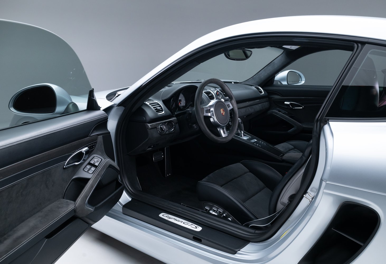 2015 Porsche Cayman GTS Sold on Bring a Trailer for $58,000