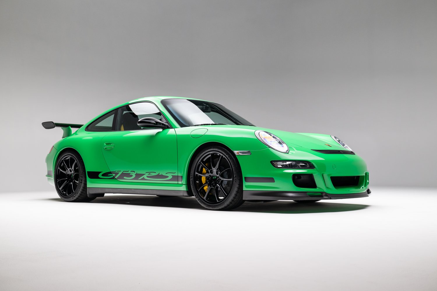 Time Capsule Porsche GT3 RS Achieves Record $498,000 Sale