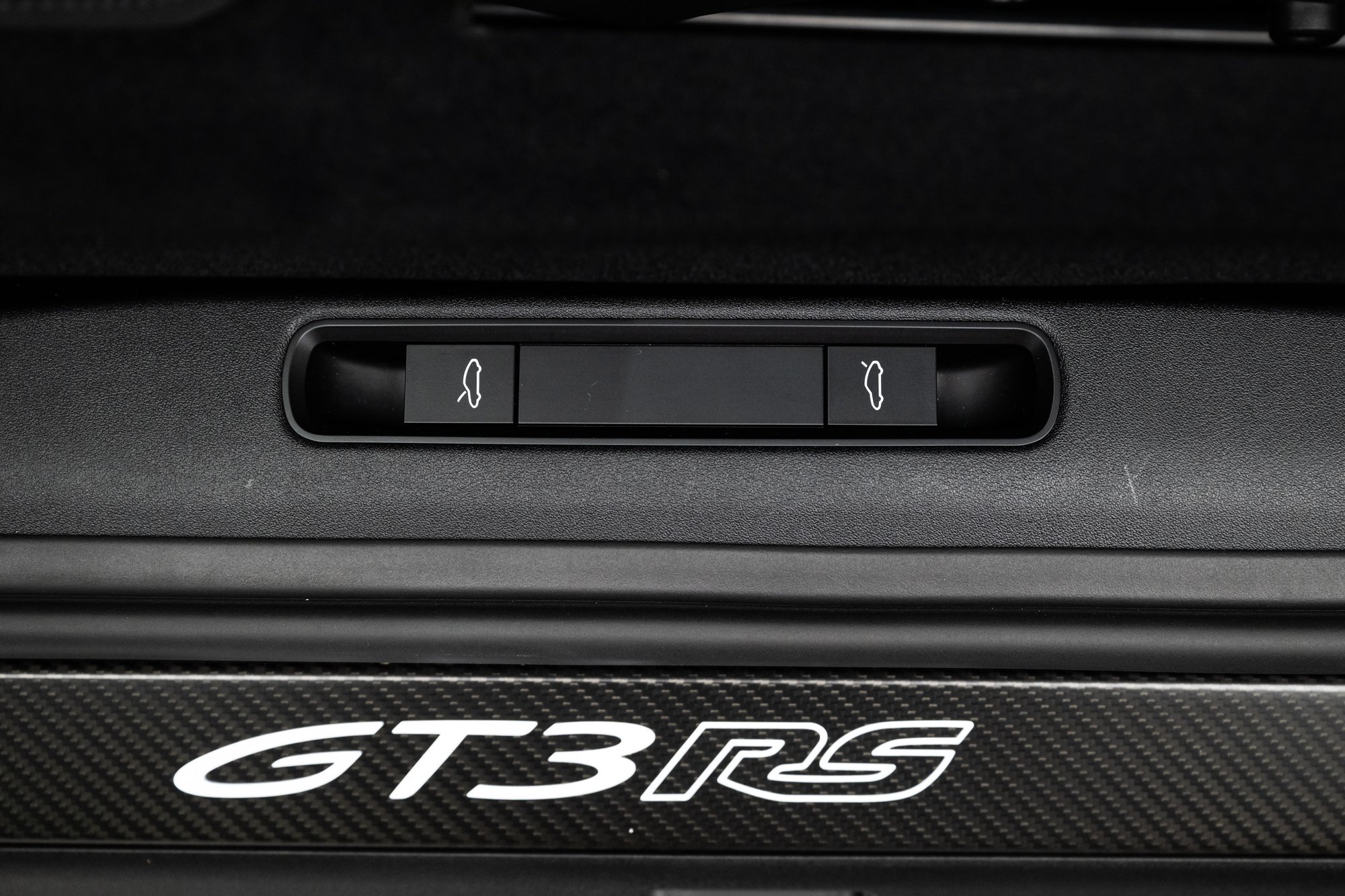 406-Mile 2023 Porsche 911 GT3 RS Sells for $367,786 on Bring a Trailer