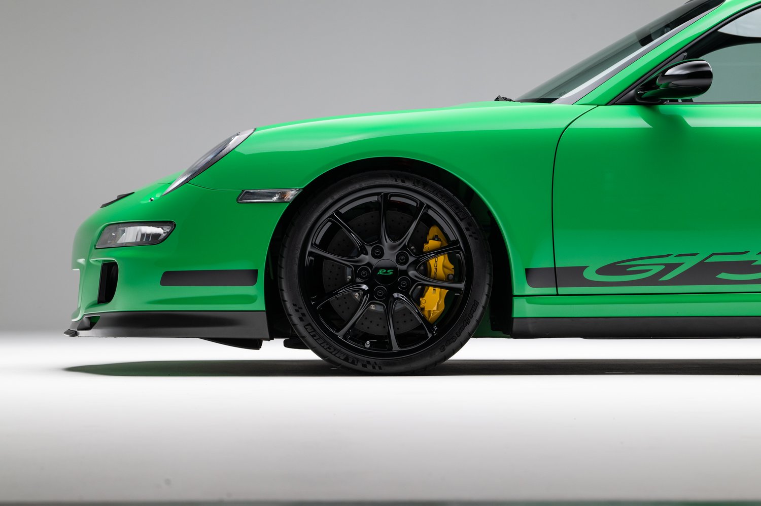 Time Capsule Porsche GT3 RS Achieves Record $498,000 Sale