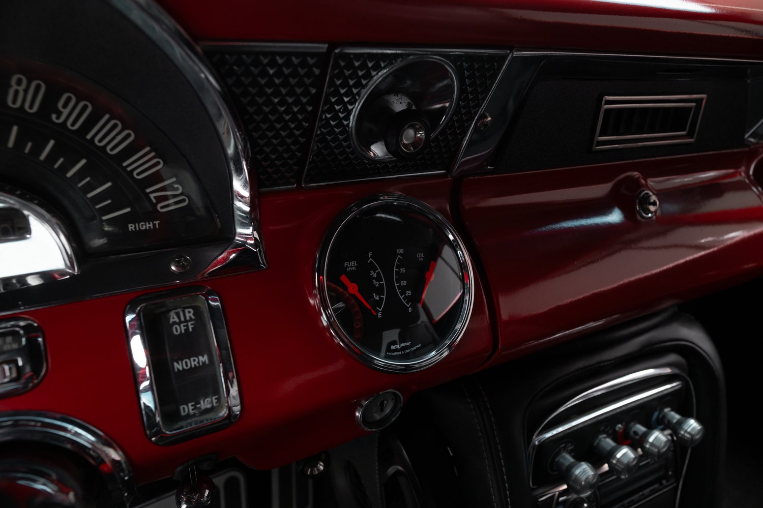 Restomod 1955 Pontiac Chieftain Sells for $35,550 on Bring a Trailer