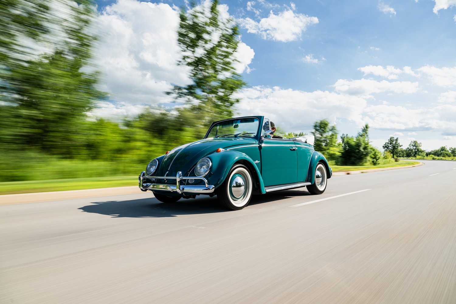 A Brazilian-Refurbished 1964 Volkswagen Beetle Convertible Comes to Bring a Trailer