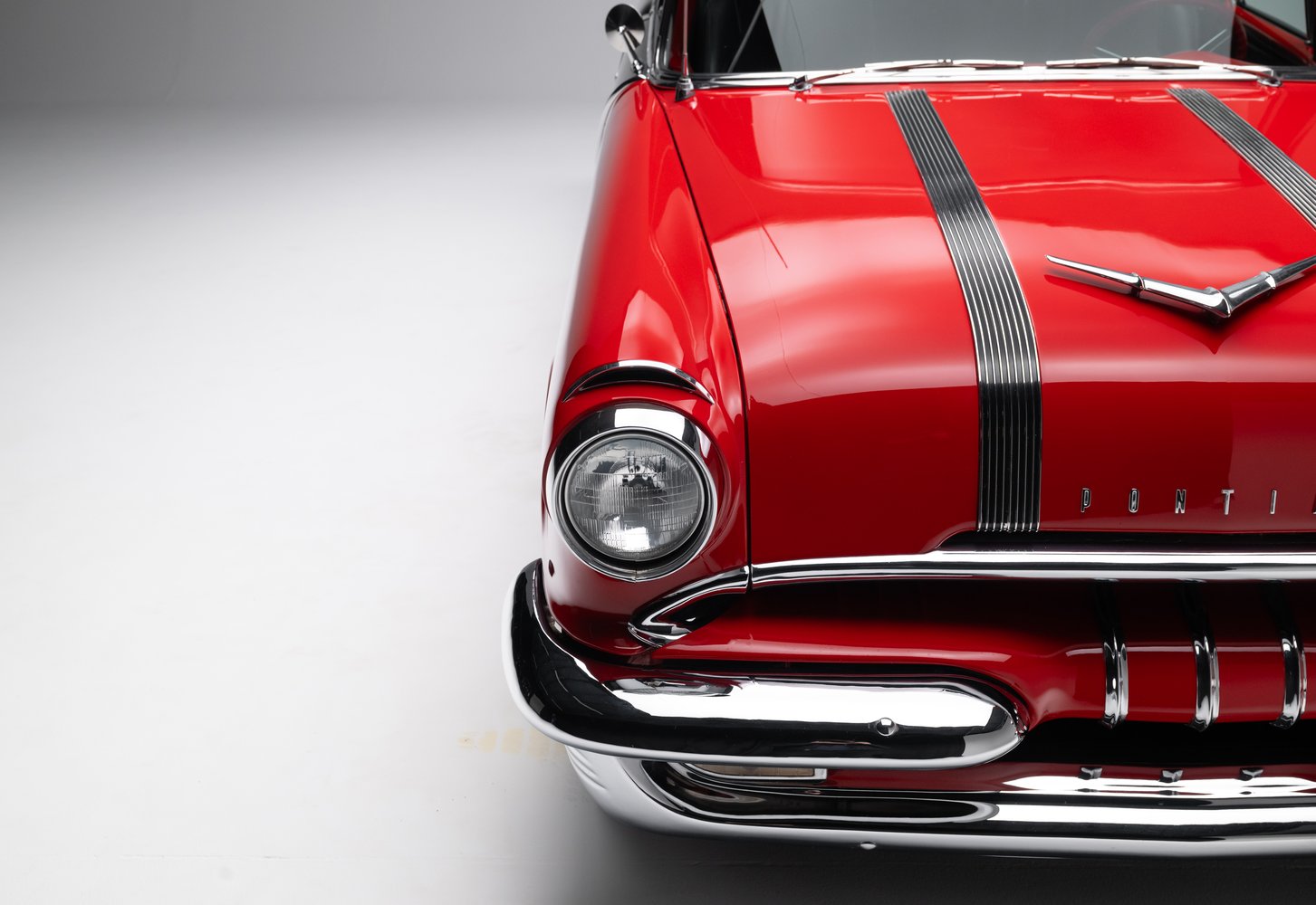 Restomod 1955 Pontiac Chieftain Sells for $35,550 on Bring a Trailer