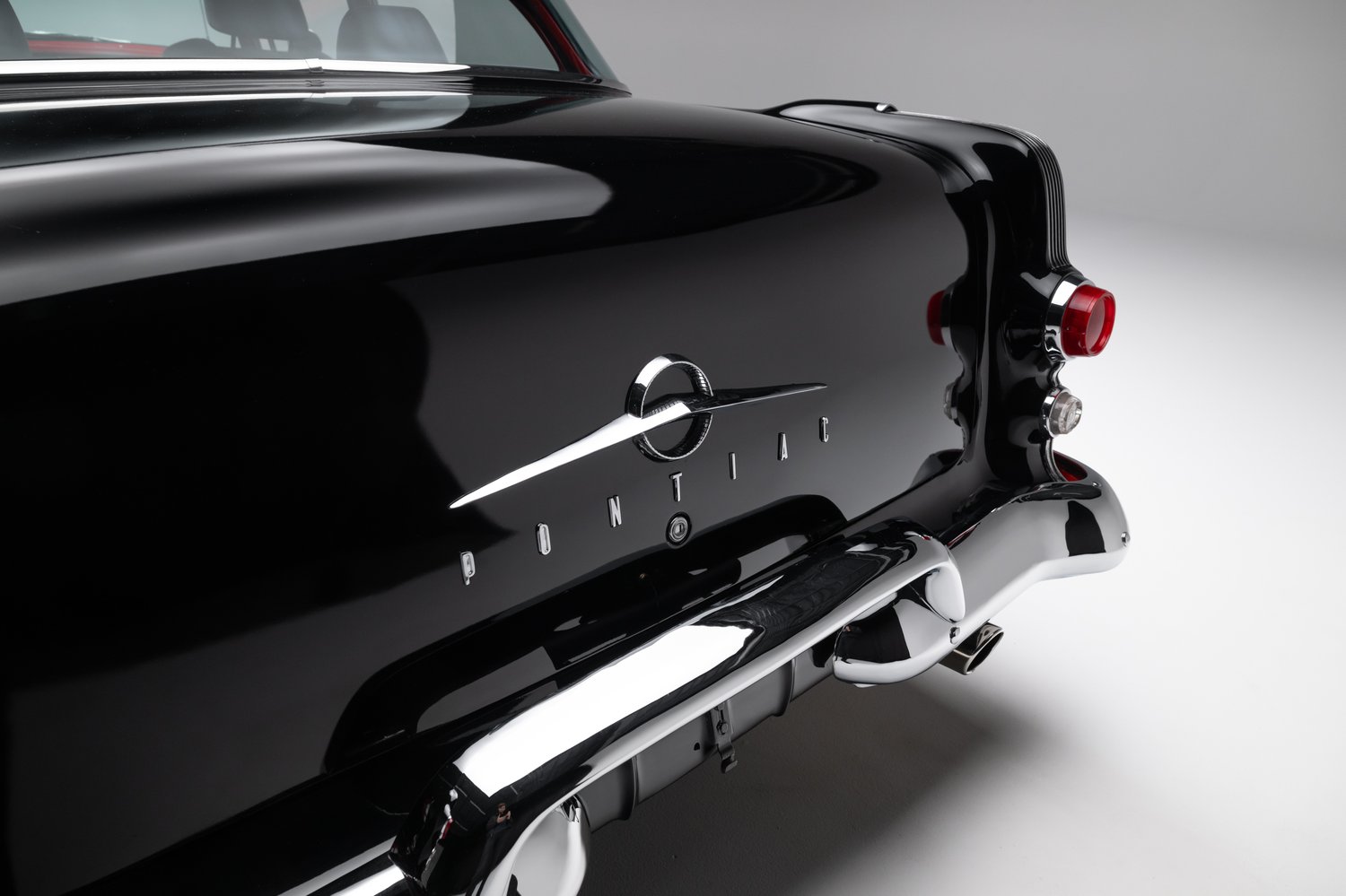 Restomod 1955 Pontiac Chieftain Sells for $35,550 on Bring a Trailer