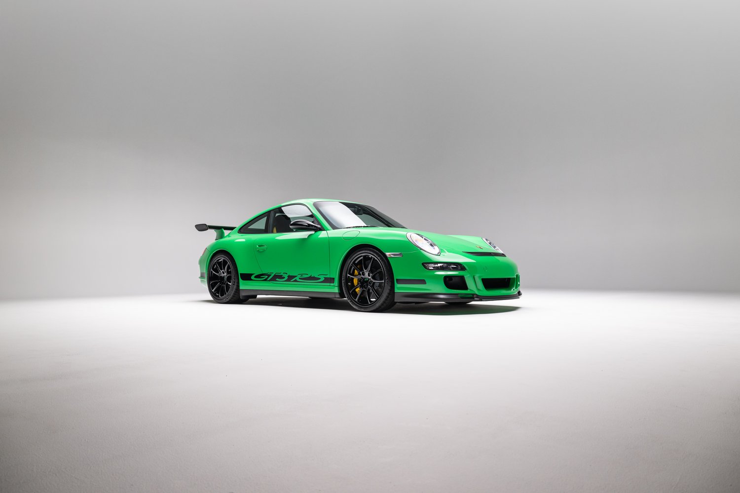 Time Capsule Porsche GT3 RS Achieves Record $498,000 Sale