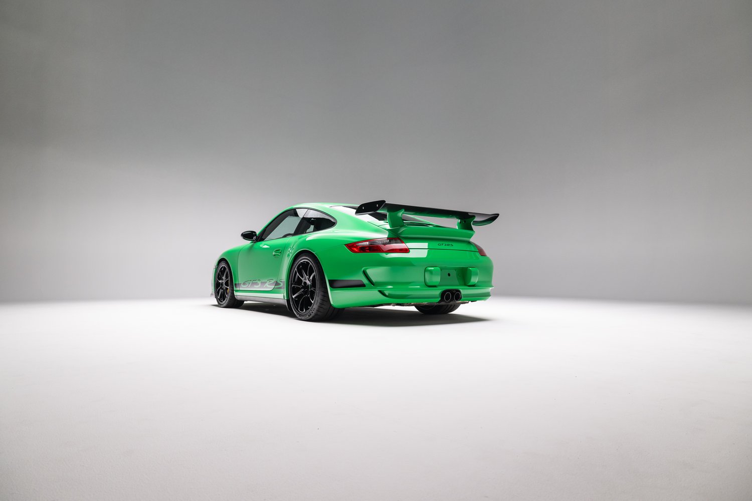 Time Capsule Porsche GT3 RS Achieves Record $498,000 Sale