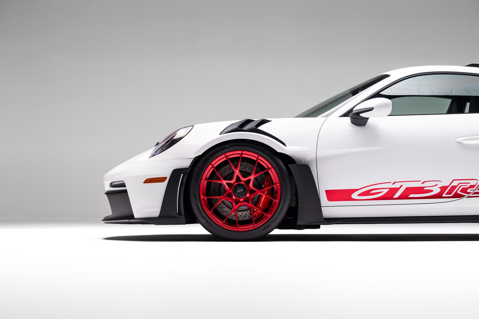 406-Mile 2023 Porsche 911 GT3 RS Sells for $367,786 on Bring a Trailer