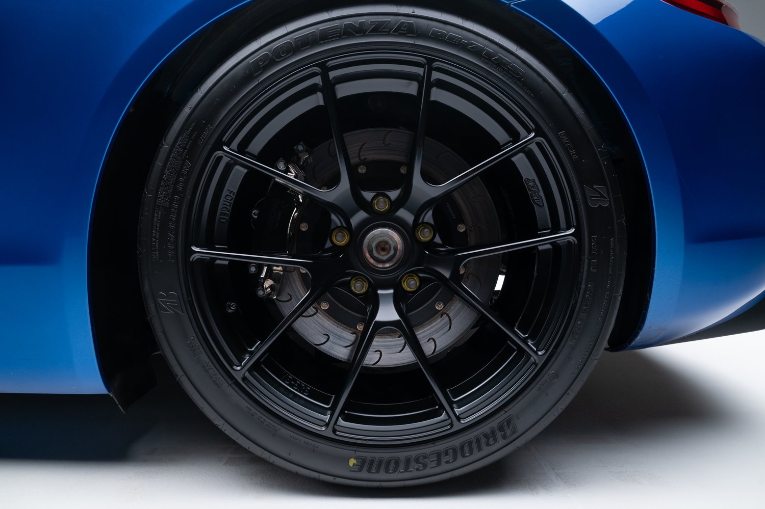 2016 Porsche Cayman GT4