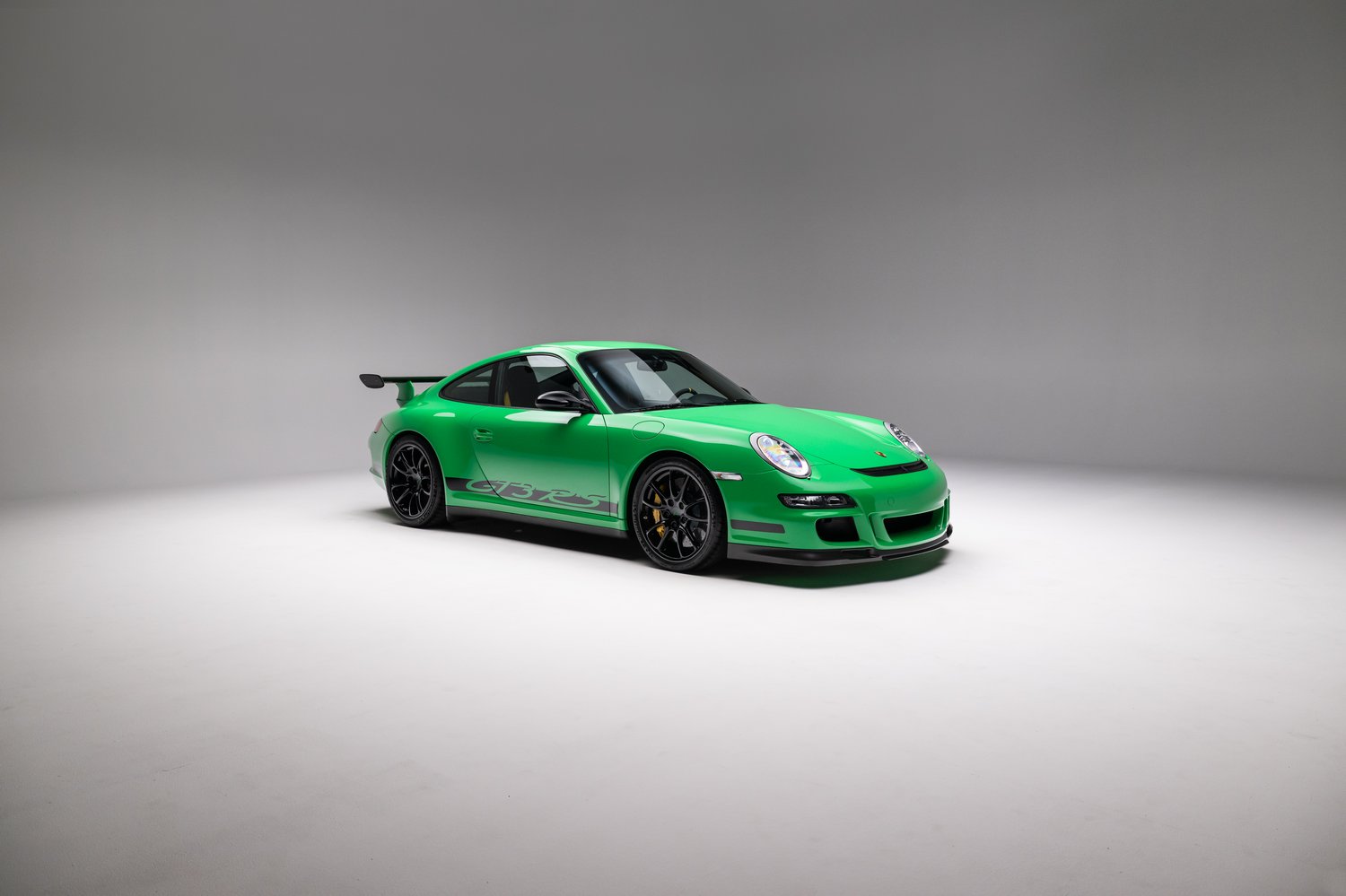 Time Capsule Porsche GT3 RS Achieves Record $498,000 Sale