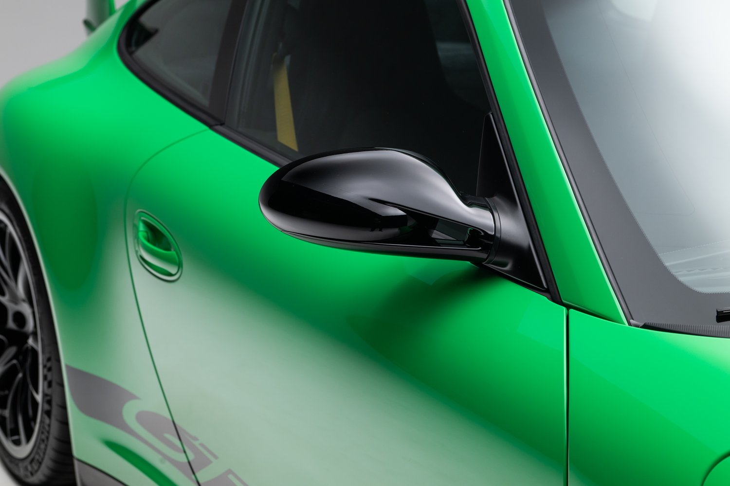 Time Capsule Porsche GT3 RS Achieves Record $498,000 Sale