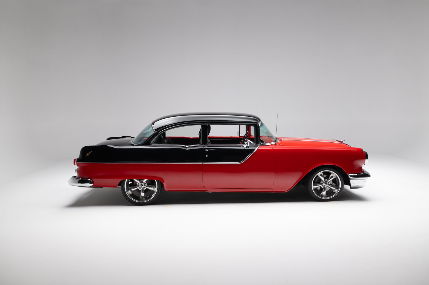 Restomod 1955 Pontiac Chieftain Sells for $35,550 on Bring a Trailer
