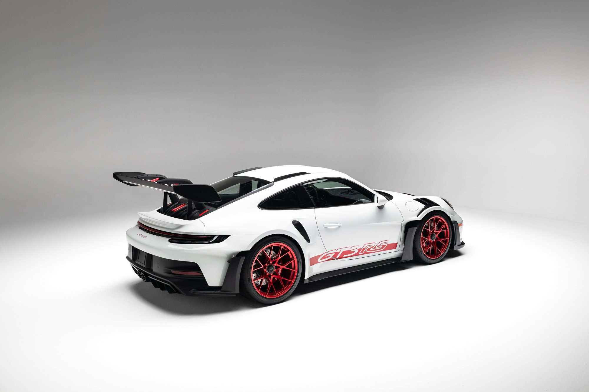 406-Mile 2023 Porsche 911 GT3 RS Sells for $367,786 on Bring a Trailer