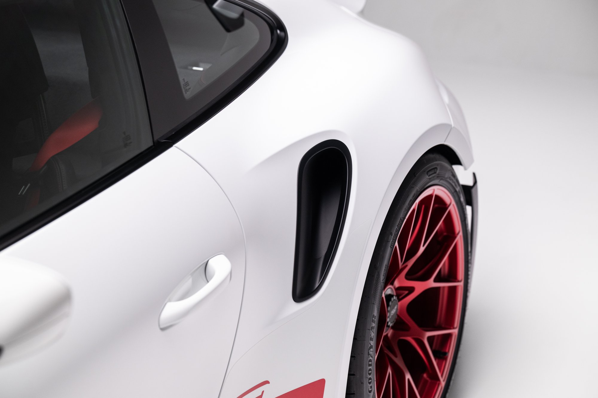 406-Mile 2023 Porsche 911 GT3 RS Sells for $367,786 on Bring a Trailer