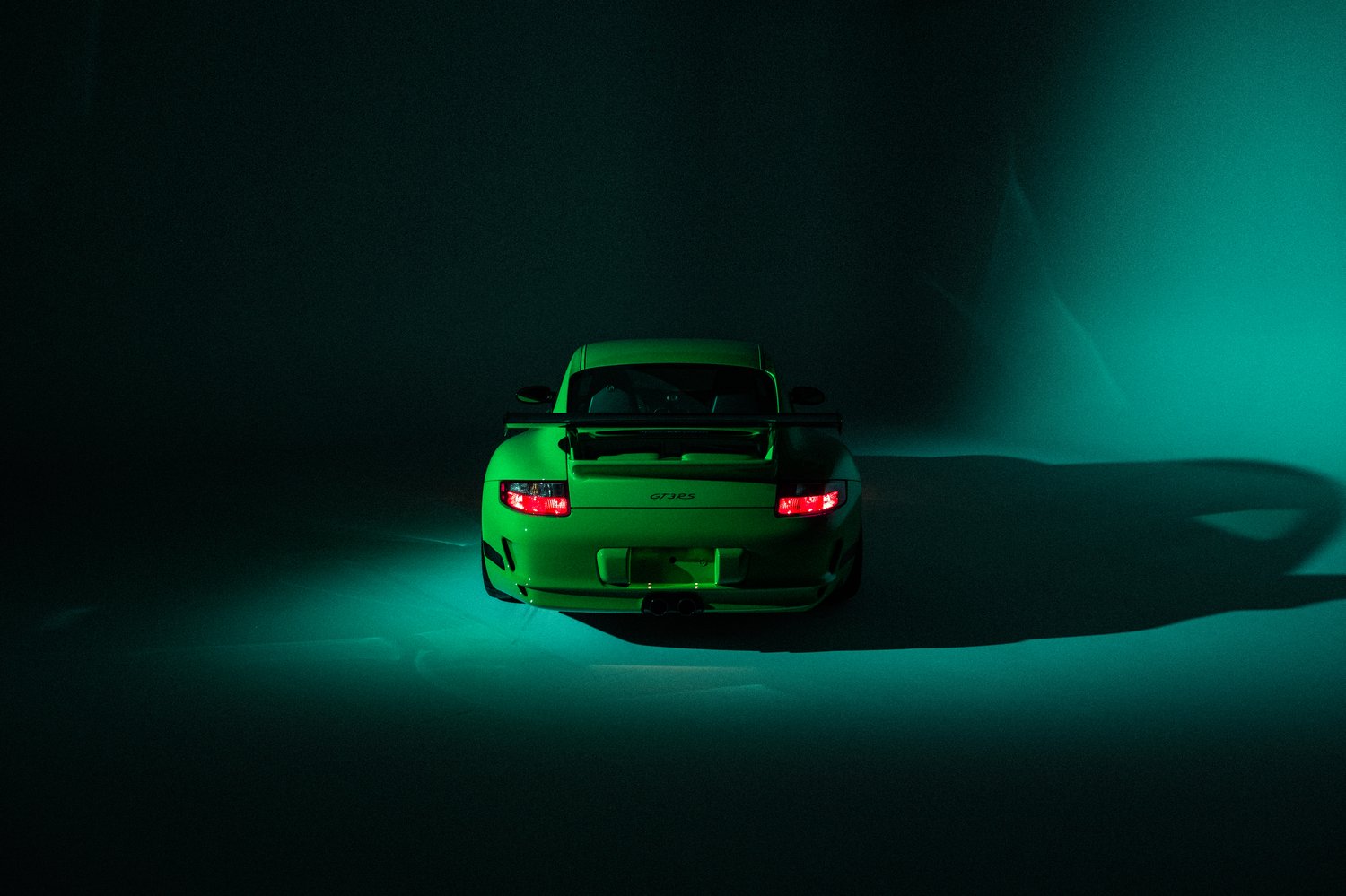 Time Capsule Porsche GT3 RS Achieves Record $498,000 Sale