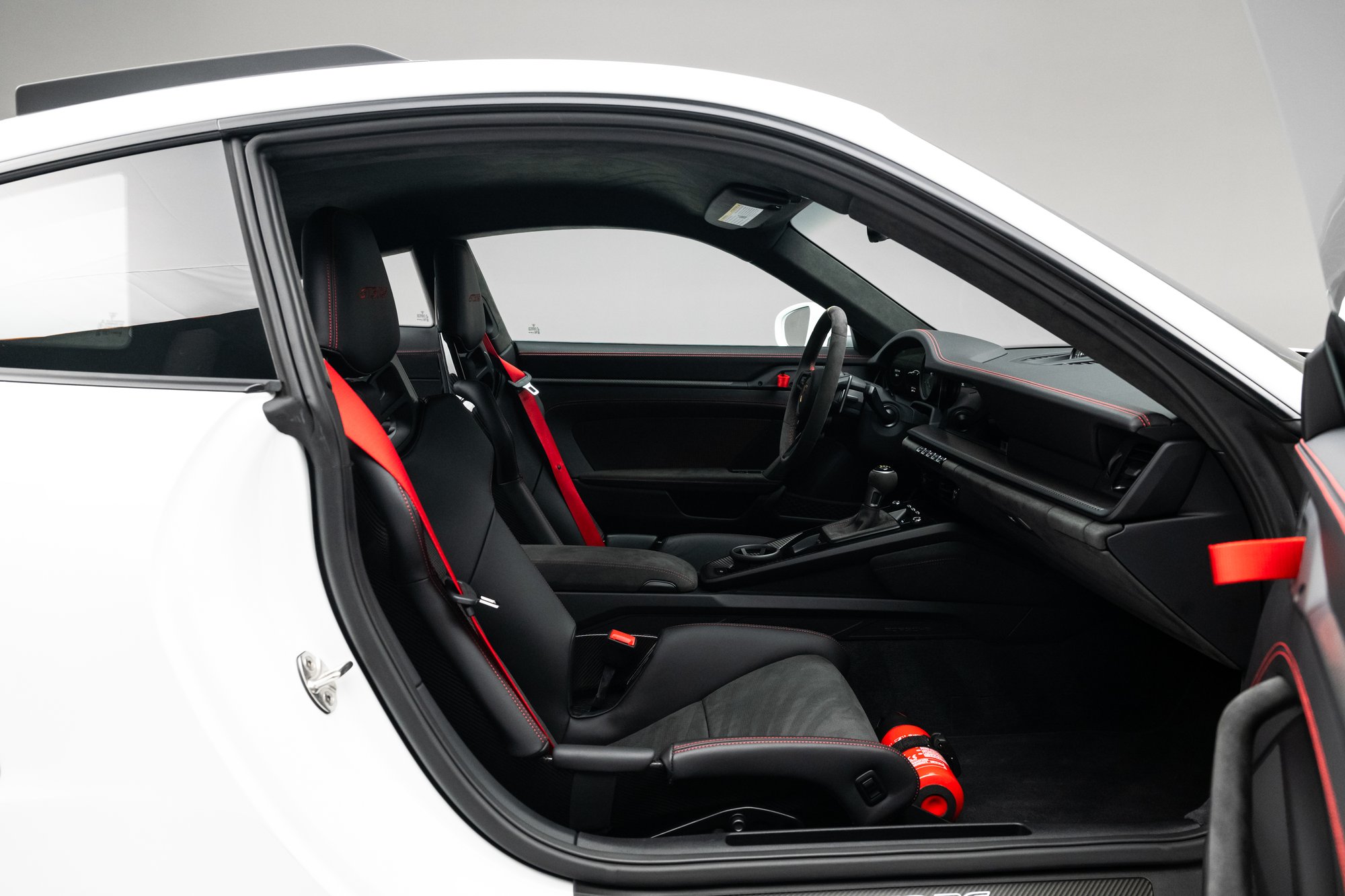 406-Mile 2023 Porsche 911 GT3 RS Sells for $367,786 on Bring a Trailer