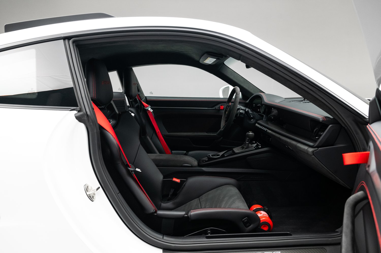 406-Mile 2023 Porsche 911 GT3 RS Sells for $367,786 on Bring a Trailer