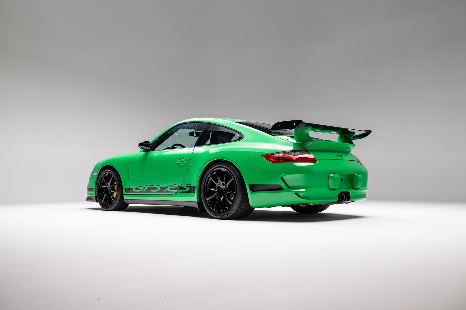 Time Capsule Porsche GT3 RS Achieves Record $498,000 Sale