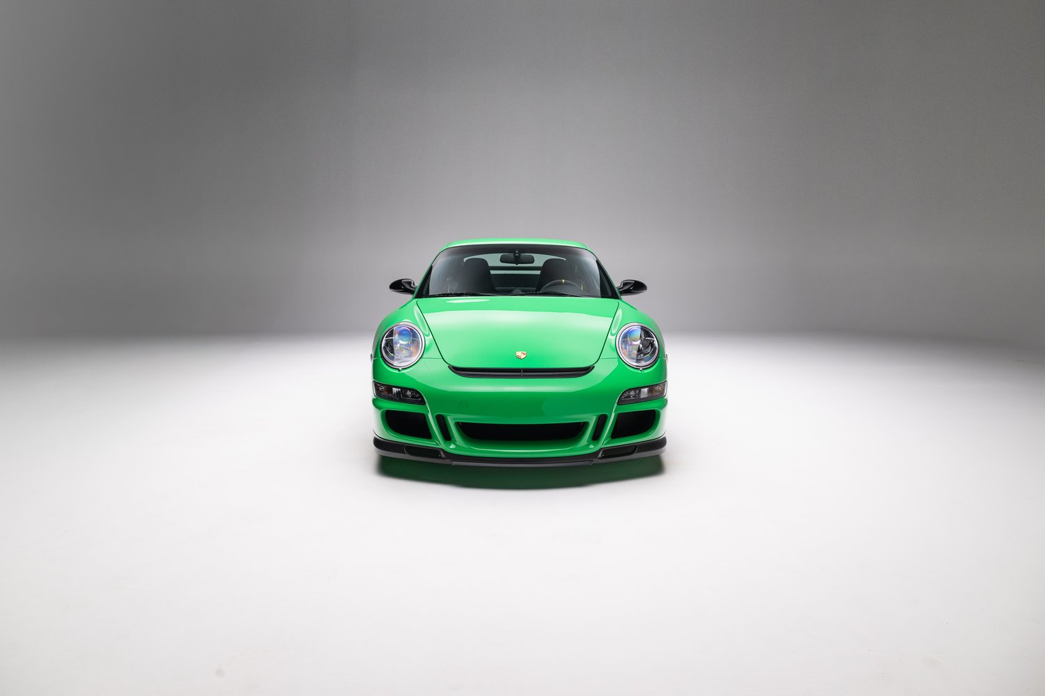 Time Capsule Porsche GT3 RS Achieves Record $498,000 Sale
