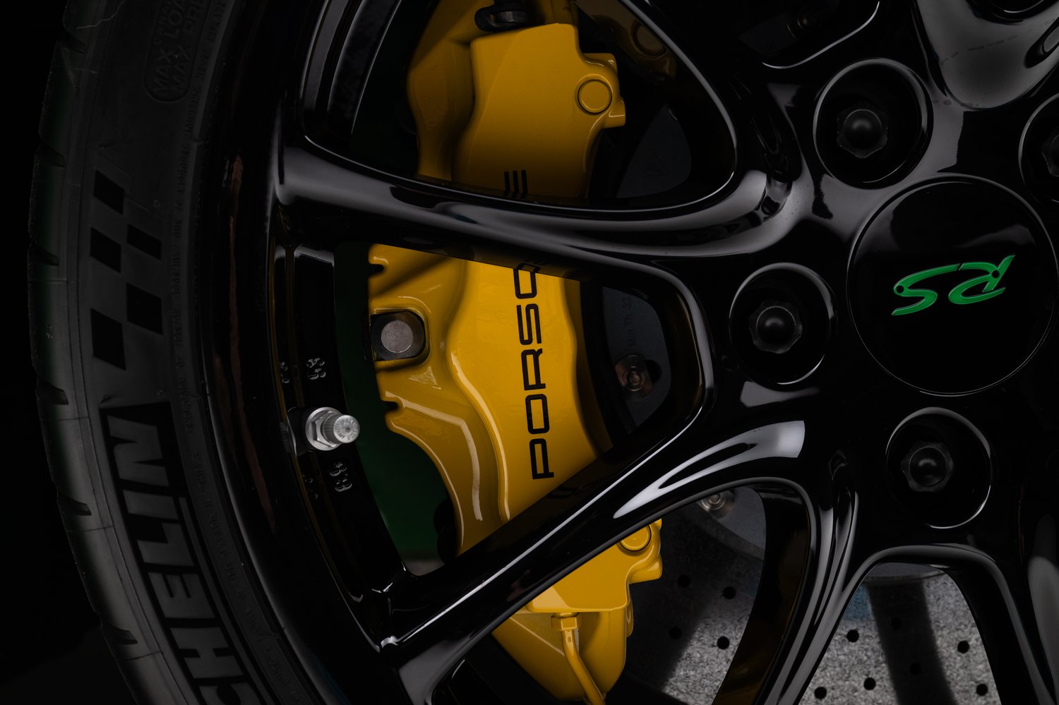 Time Capsule Porsche GT3 RS Achieves Record $498,000 Sale