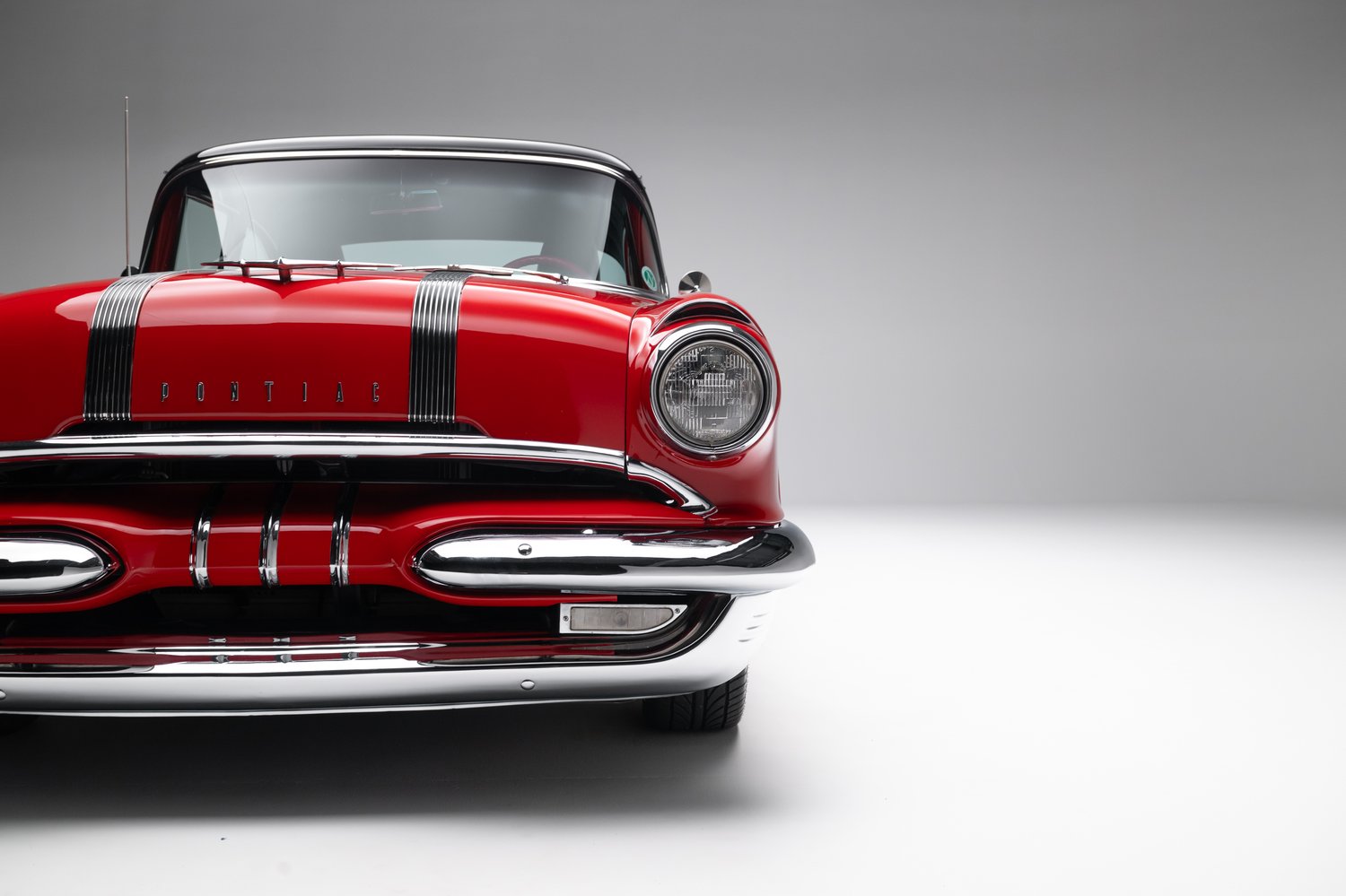 Restomod 1955 Pontiac Chieftain Sells for $35,550 on Bring a Trailer
