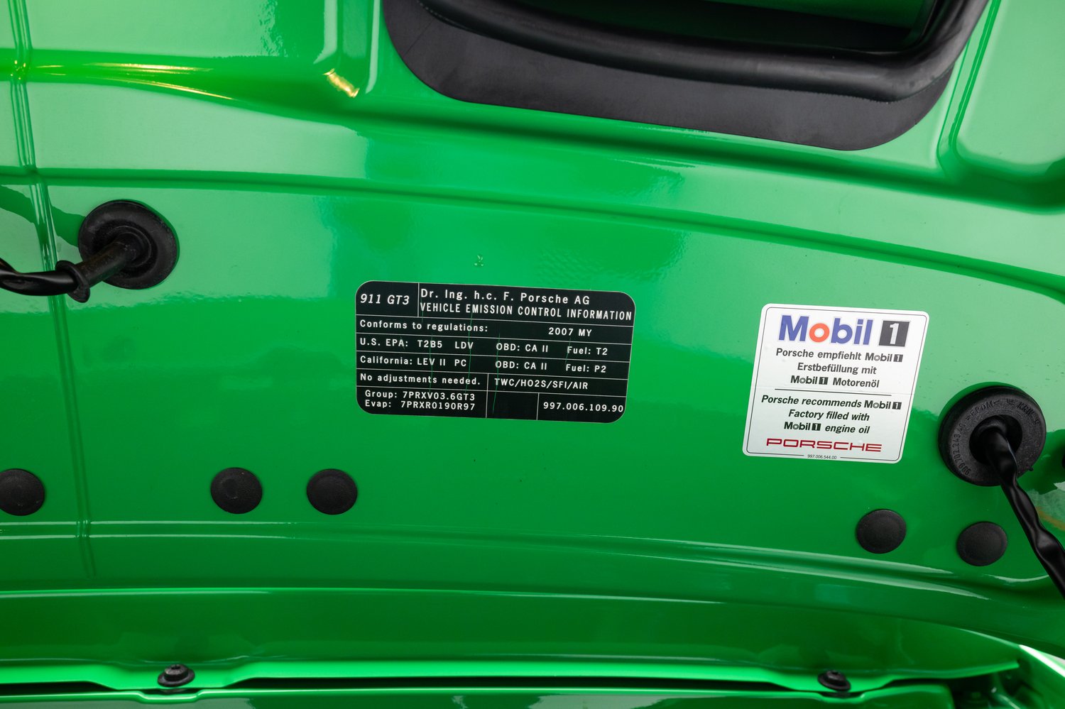 Time Capsule Porsche GT3 RS Achieves Record $498,000 Sale