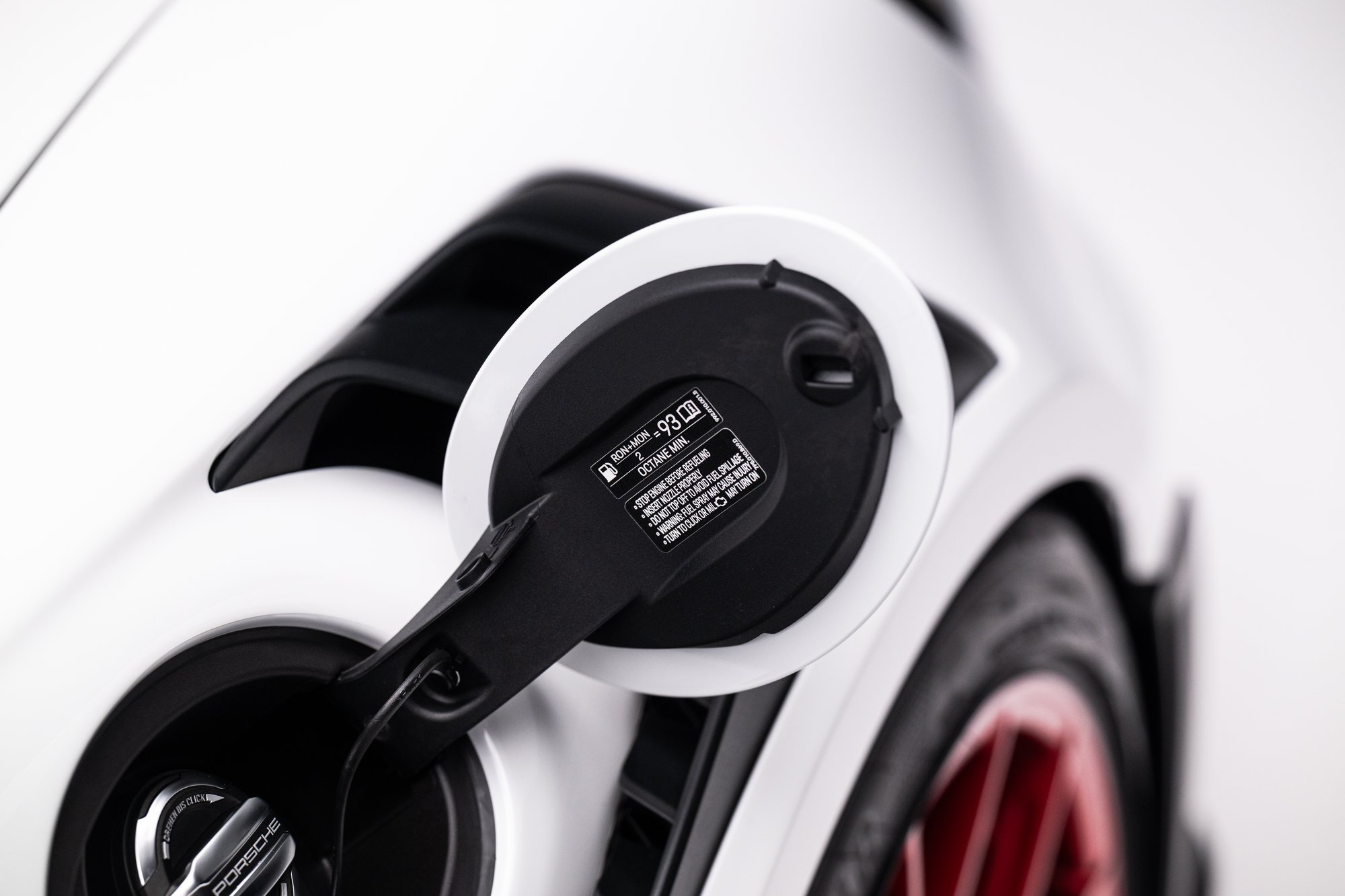 406-Mile 2023 Porsche 911 GT3 RS Sells for $367,786 on Bring a Trailer
