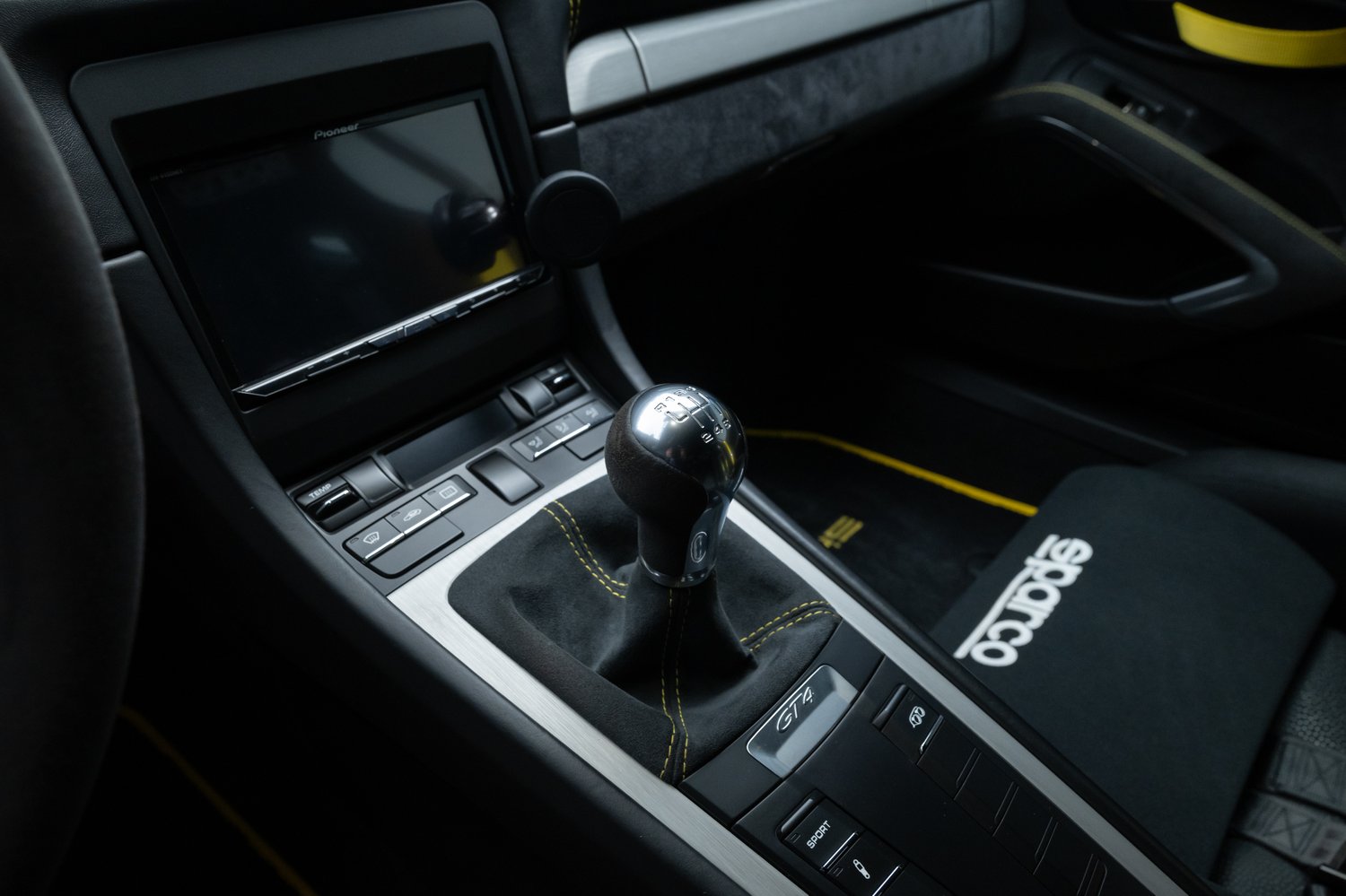 2016 Porsche Cayman GT4