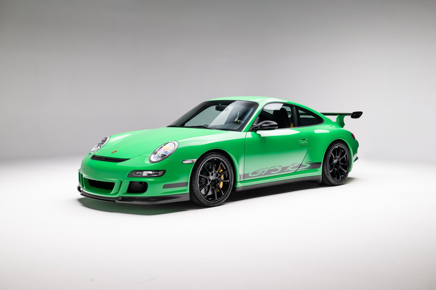 Time Capsule Porsche GT3 RS Achieves Record $498,000 Sale