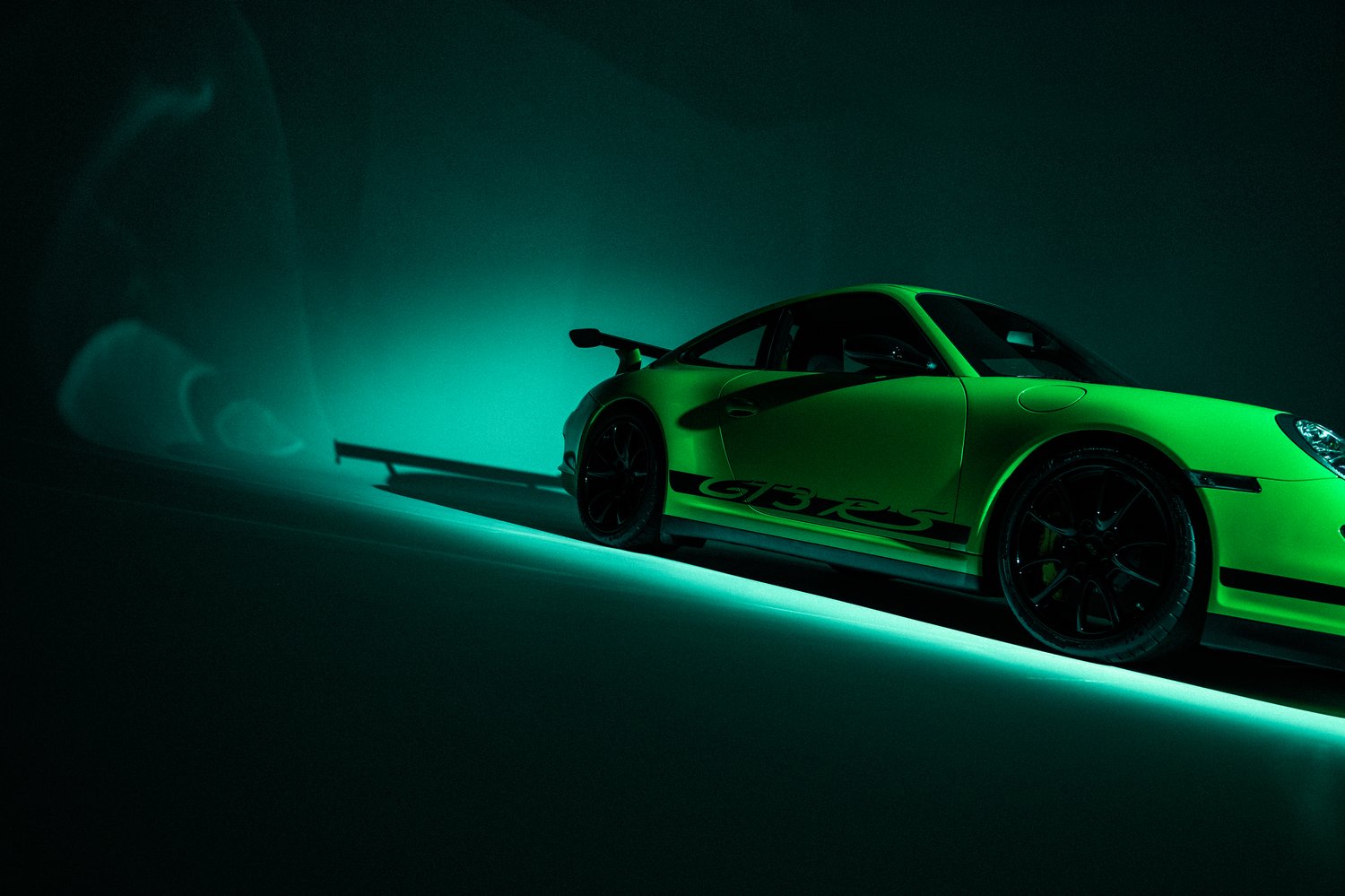 Time Capsule Porsche GT3 RS Achieves Record $498,000 Sale