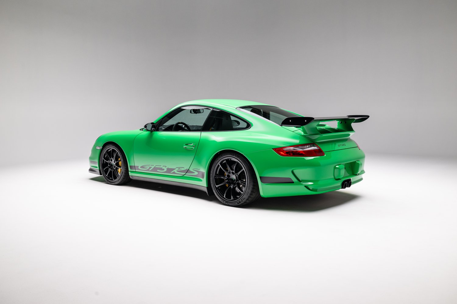 Time Capsule Porsche GT3 RS Achieves Record $498,000 Sale