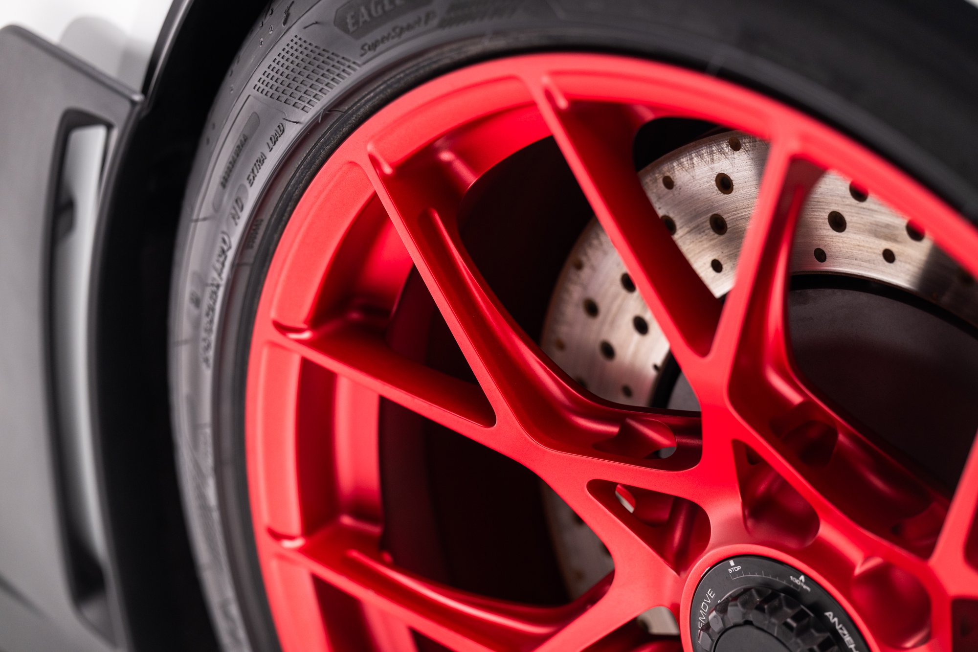 406-Mile 2023 Porsche 911 GT3 RS Sells for $367,786 on Bring a Trailer