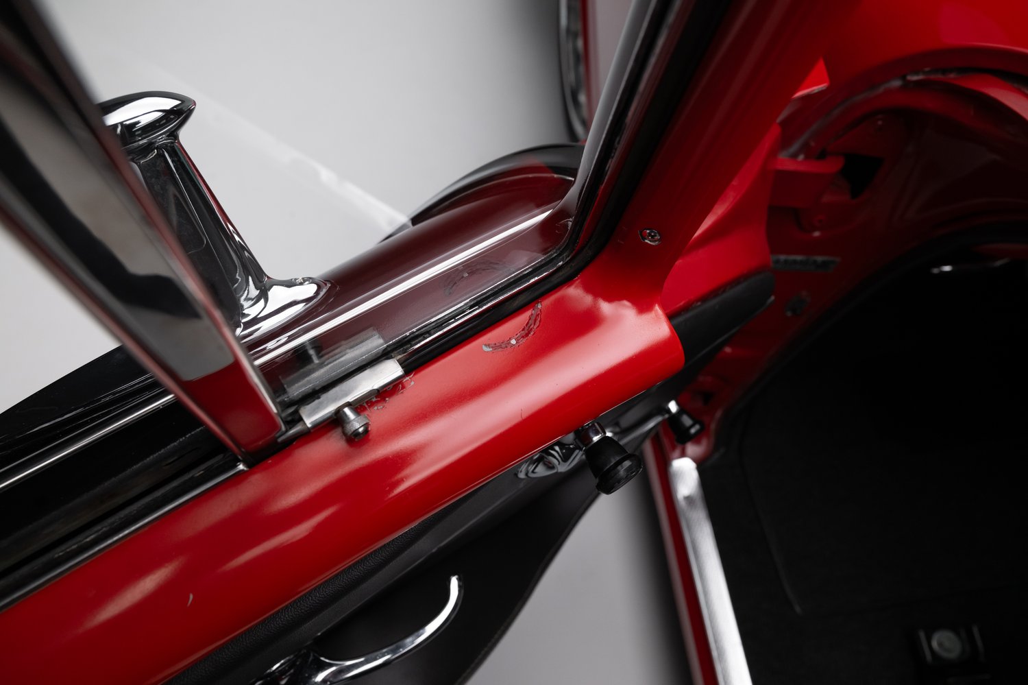 Restomod 1955 Pontiac Chieftain Sells for $35,550 on Bring a Trailer