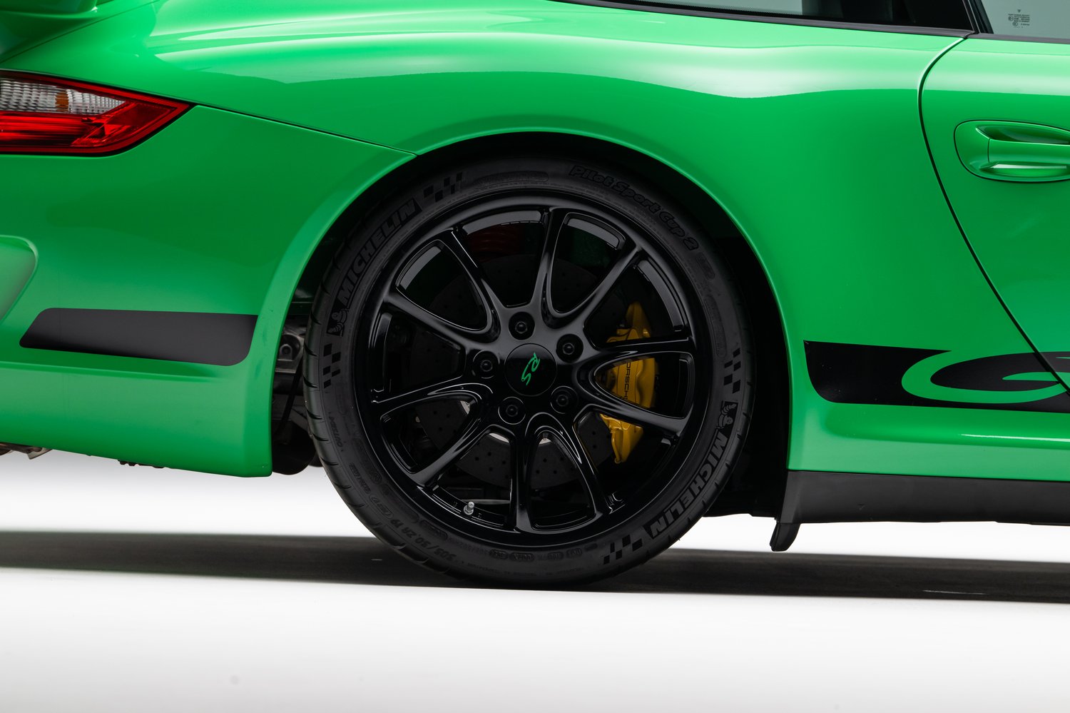 Time Capsule Porsche GT3 RS Achieves Record $498,000 Sale