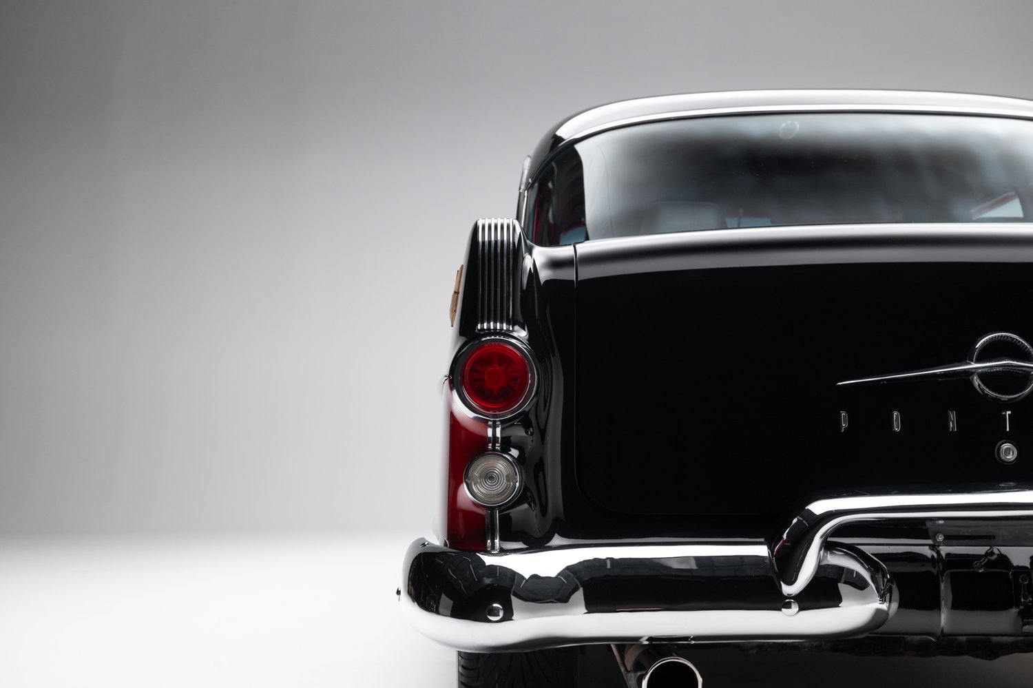 Restomod 1955 Pontiac Chieftain Sells for $35,550 on Bring a Trailer