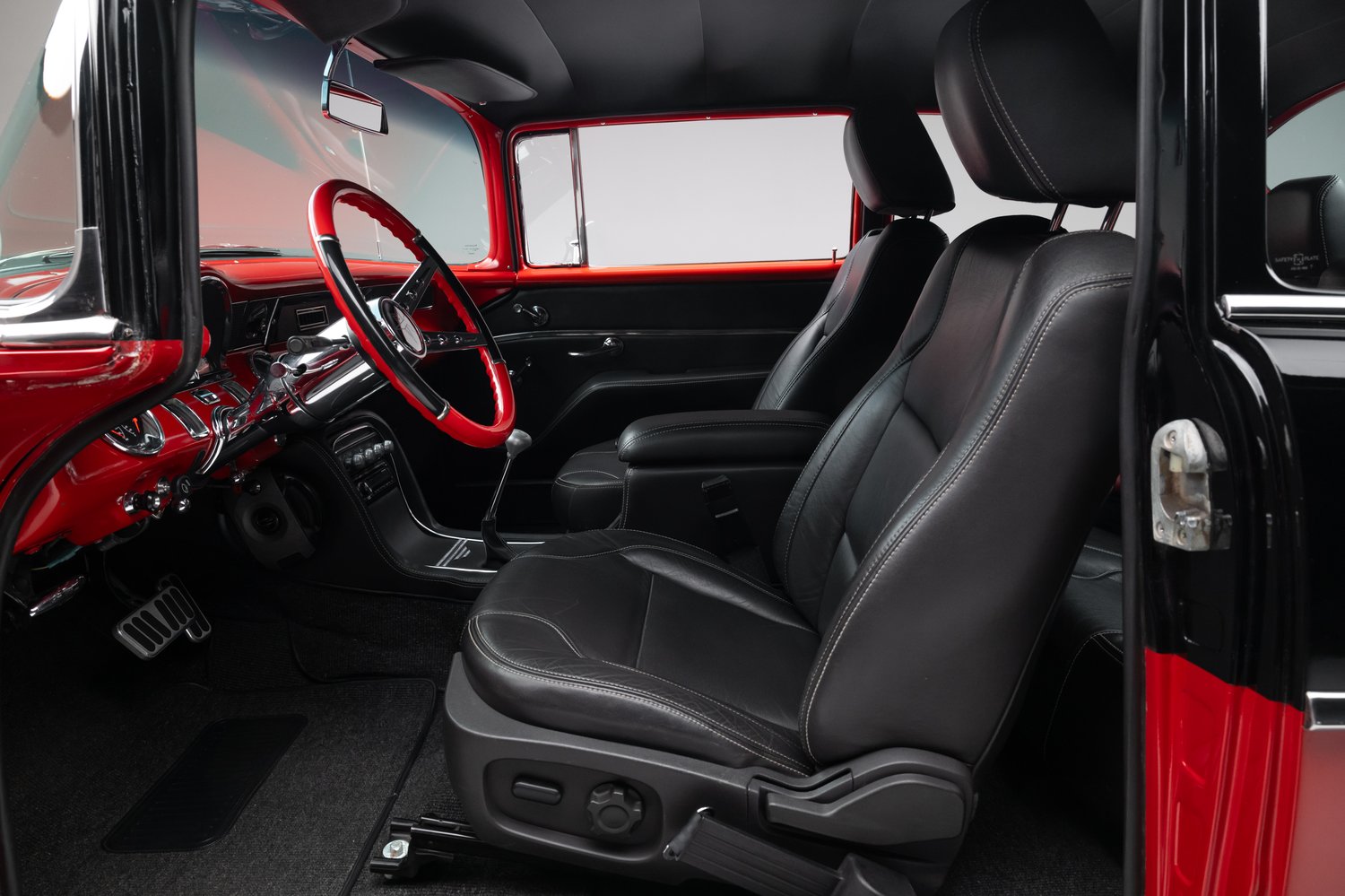 Restomod 1955 Pontiac Chieftain Sells for $35,550 on Bring a Trailer