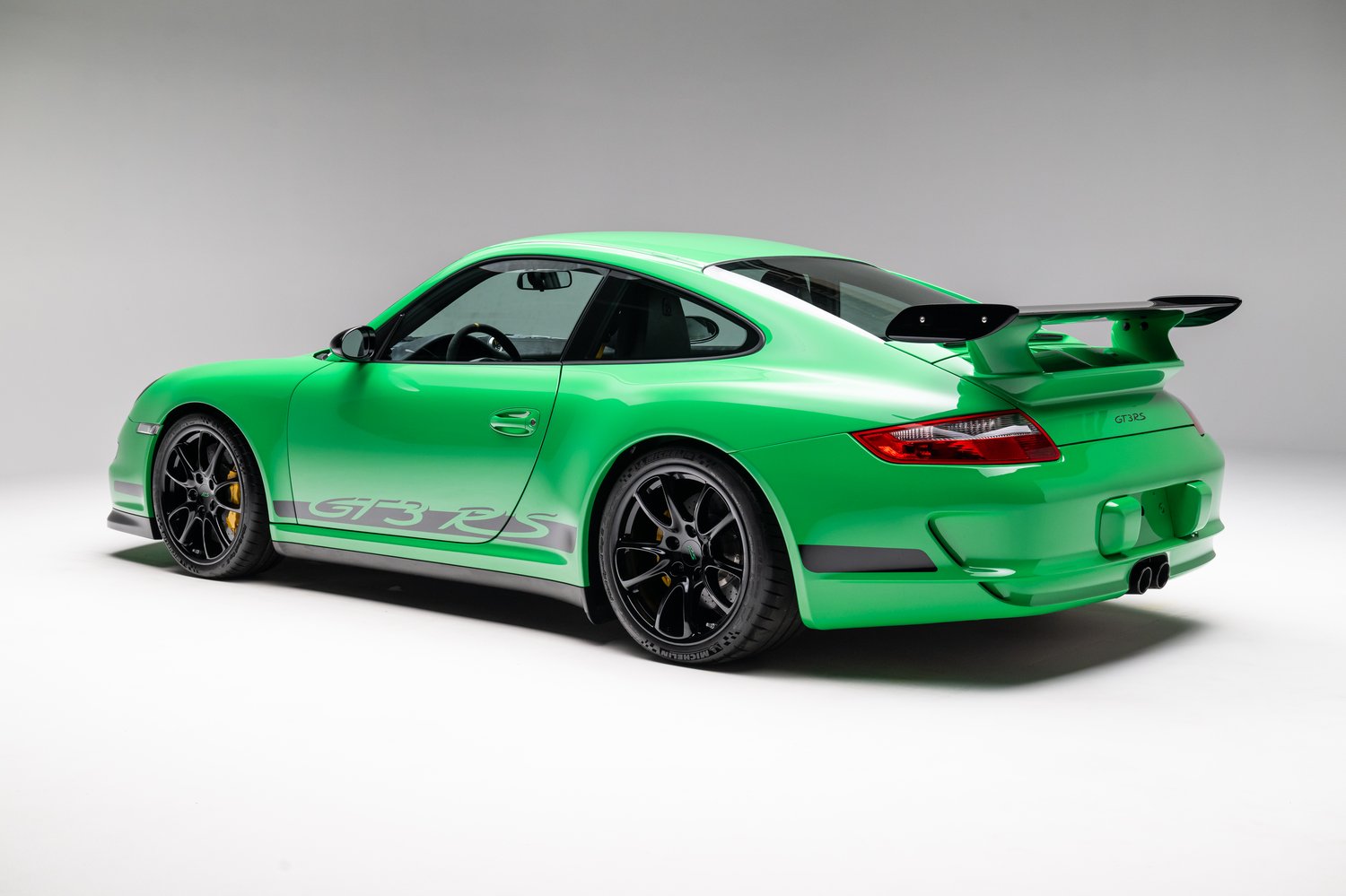 Time Capsule Porsche GT3 RS Achieves Record $498,000 Sale