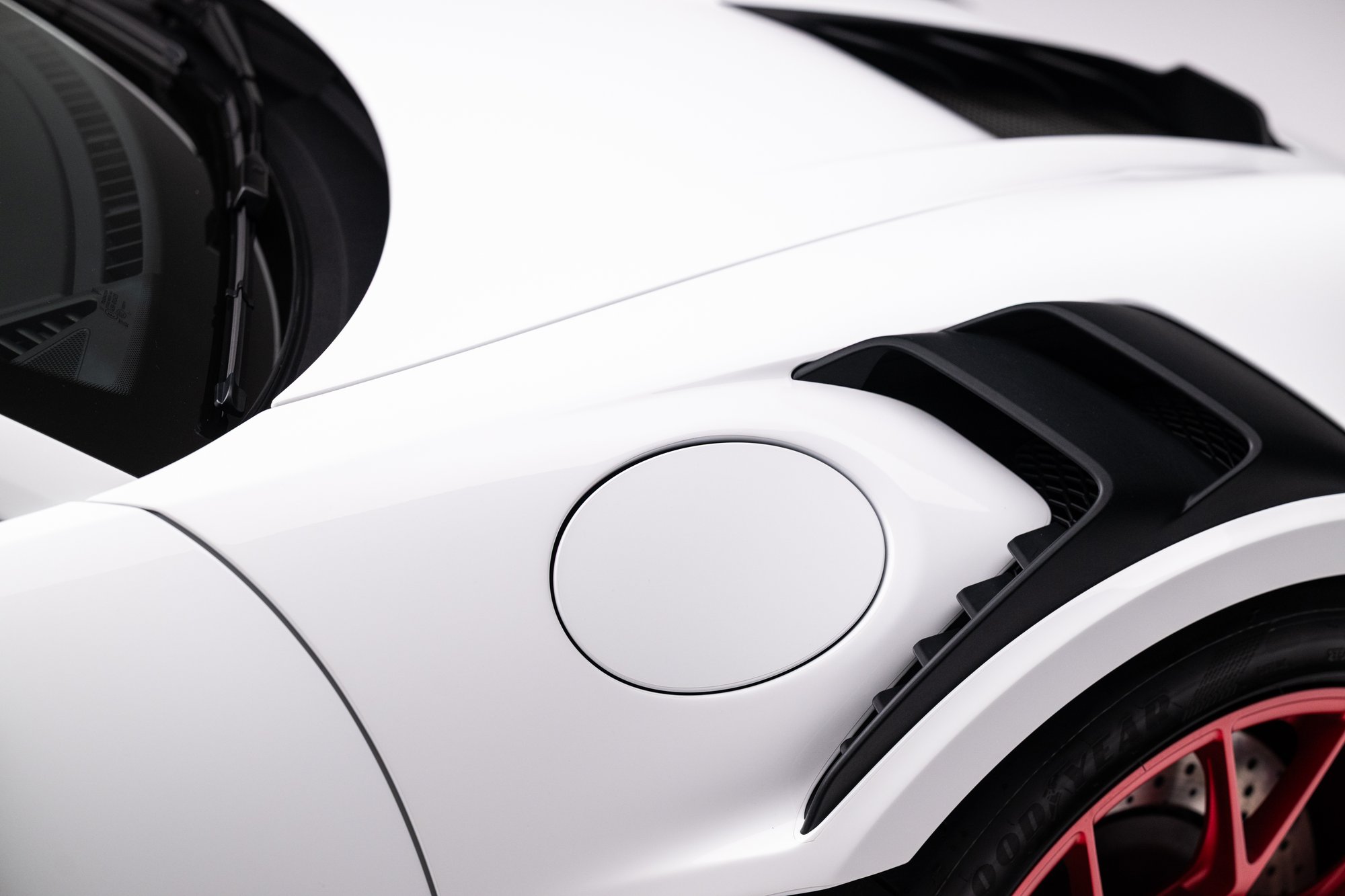 406-Mile 2023 Porsche 911 GT3 RS Sells for $367,786 on Bring a Trailer