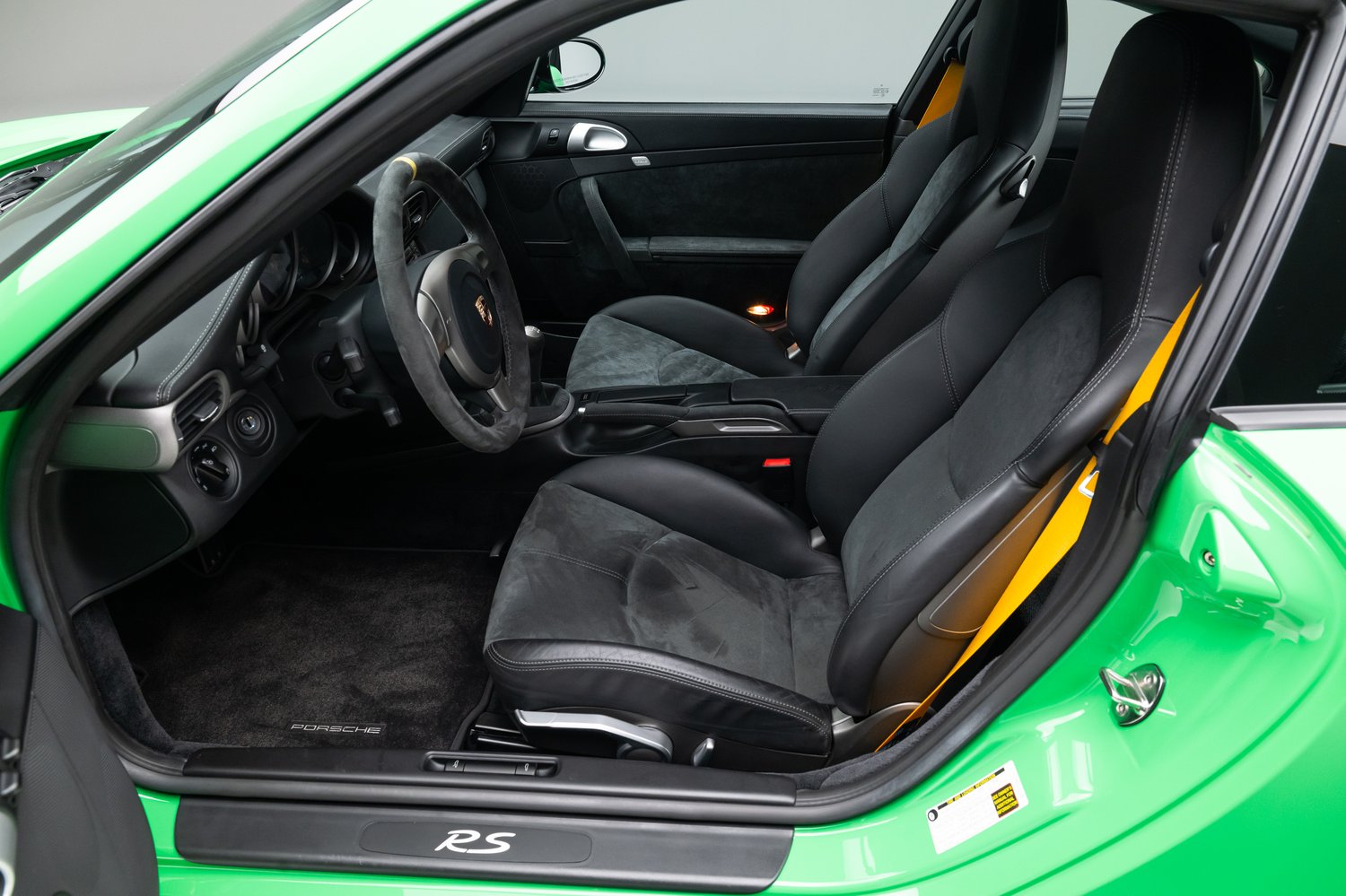 Time Capsule Porsche GT3 RS Achieves Record $498,000 Sale